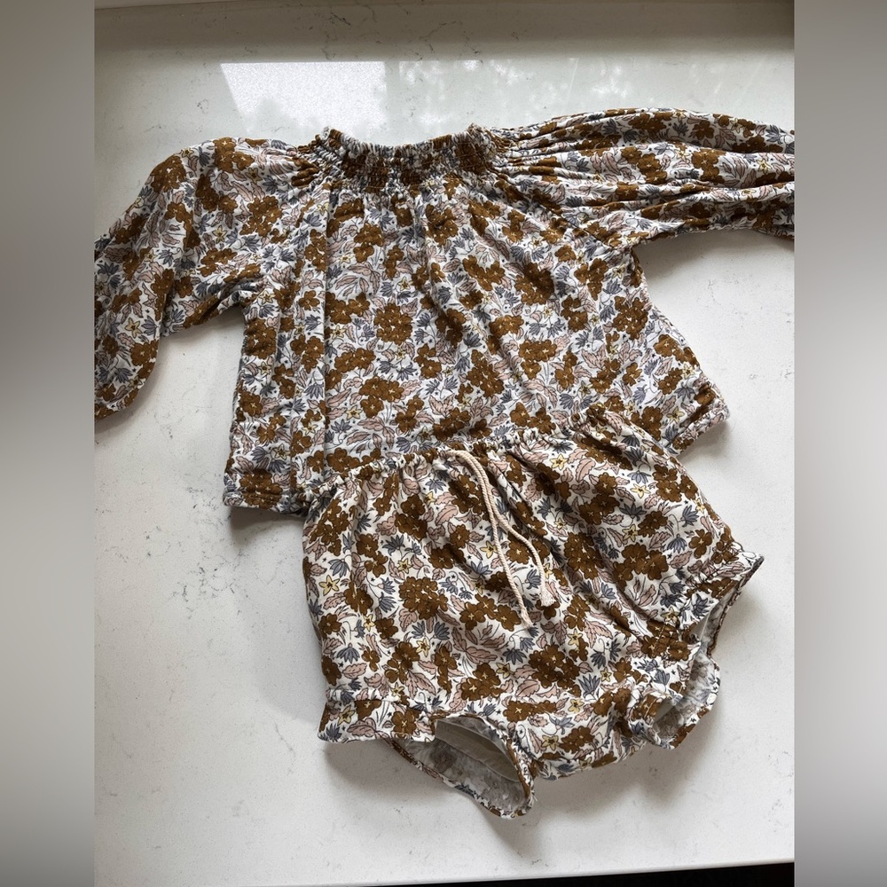 Rylee & Cru Floral Set